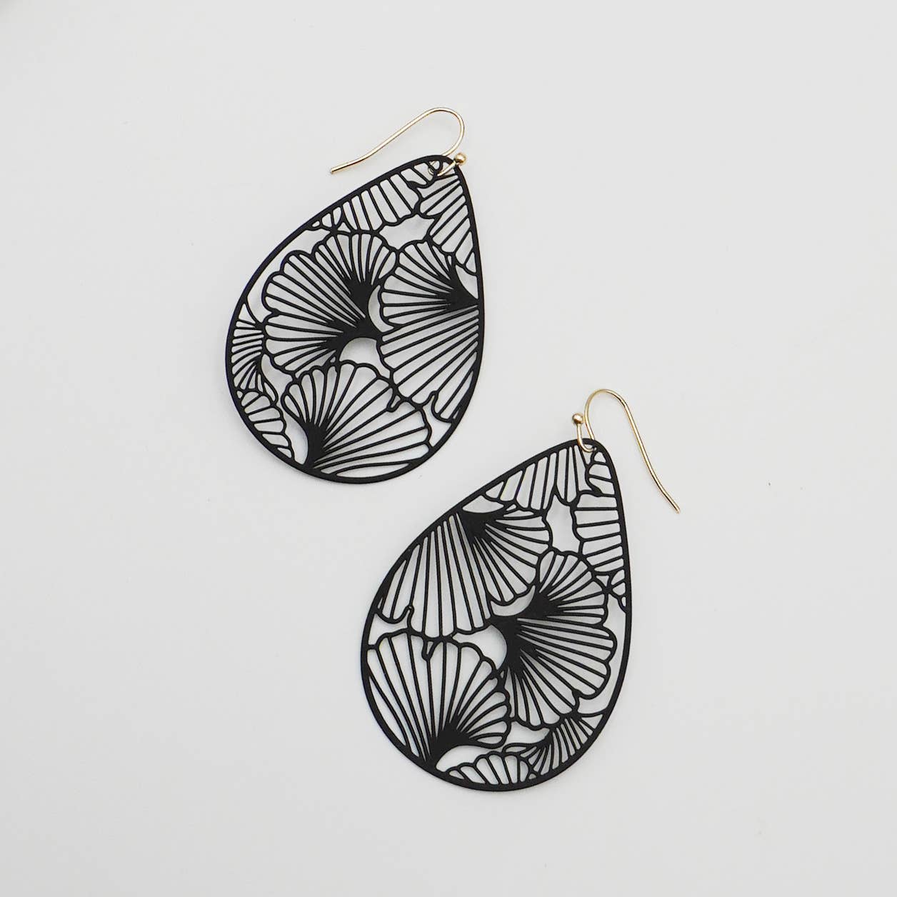 Black Teardrop Ginkgo Leaf Filigree Earrings