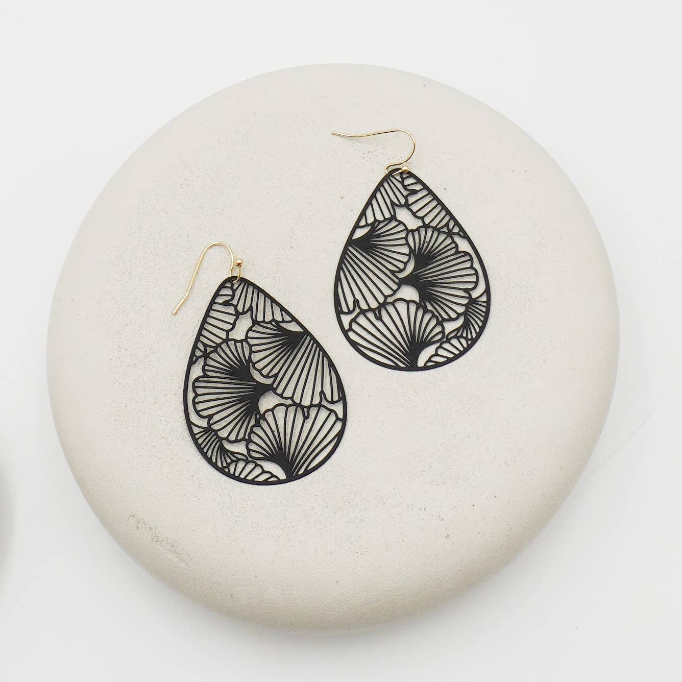 Black Teardrop Ginkgo Leaf Filigree Earrings